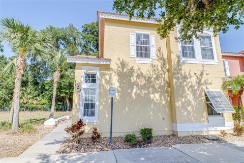 Touwnhouse à vendre à Kissimmee, Floride: 4 chambres, 152.82 m2 № 1342376 - photo 4