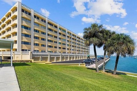 Copropriété à vendre à Belleair Bluffs, Floride: 2 chambres, 133.78 m2 № 1342342 - photo 1