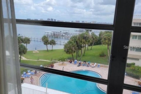 Condominio en venta en Belleair Bluffs, Florida, 2 dormitorios, 133.78 m2 № 1342342 - foto 21