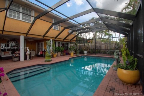 House in Miami, Florida 4 bedrooms, 356.28 sq.m. № 1413820 - photo 5