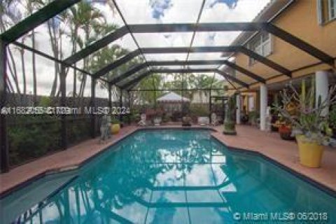 House in Miami, Florida 4 bedrooms, 356.28 sq.m. № 1413820 - photo 7