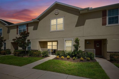 Townhouse in Wesley Chapel, Florida 3 bedrooms, 146.41 sq.m. № 1344061 - photo 1