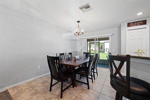 Townhouse in Wesley Chapel, Florida 3 bedrooms, 146.41 sq.m. № 1344061 - photo 9