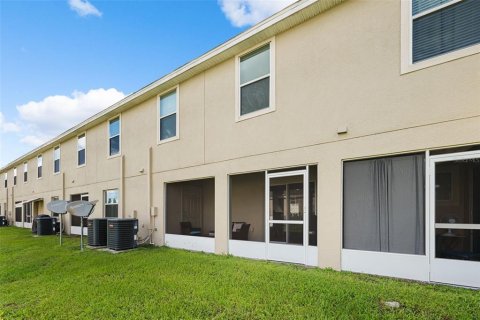 Townhouse in Wesley Chapel, Florida 3 bedrooms, 146.41 sq.m. № 1344061 - photo 22