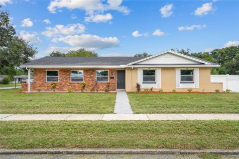 Villa ou maison à vendre à Winter Park, Floride: 3 chambres, 131.92 m2 № 1344060 - photo 1