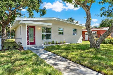 Villa ou maison à vendre à Saint Petersburg, Floride: 2 chambres, 64.38 m2 № 1349417 - photo 2