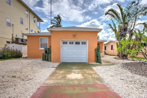 Villa ou maison à vendre à Madeira Beach, Floride: 2 chambres, 102.19 m2 № 1349452 - photo 5