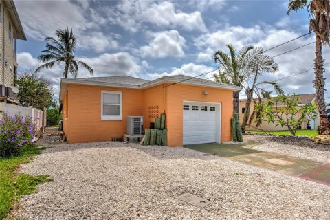 Villa ou maison à vendre à Madeira Beach, Floride: 2 chambres, 102.19 m2 № 1349452 - photo 6