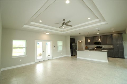 Villa ou maison à vendre à Port Charlotte, Floride: 3 chambres, 153.66 m2 № 433783 - photo 3