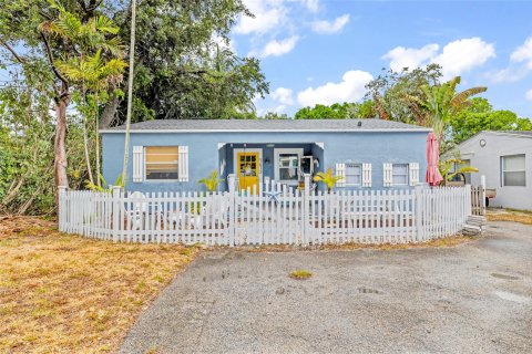 House in Fort Lauderdale, Florida 4 bedrooms, 165.74 sq.m. № 1224705 - photo 18