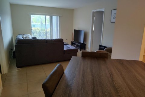 Condo in Stuart, Florida, 2 bedrooms  № 1224704 - photo 9