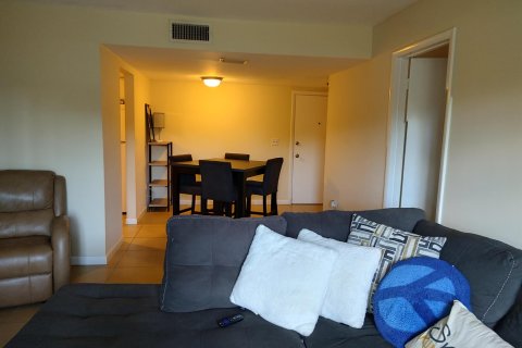 Condo in Stuart, Florida, 2 bedrooms  № 1224704 - photo 8