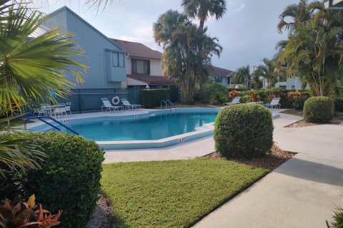 Copropriété à vendre à Stuart, Floride: 2 chambres, 81.29 m2 № 1224704 - photo 1