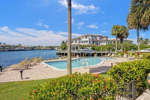 Touwnhouse à vendre à Highland Beach, Floride: 3 chambres, 269.23 m2 № 1224657 - photo 14