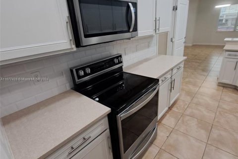 Adosado en venta en Hollywood, Florida, 3 dormitorios, 145.02 m2 № 1410677 - foto 6