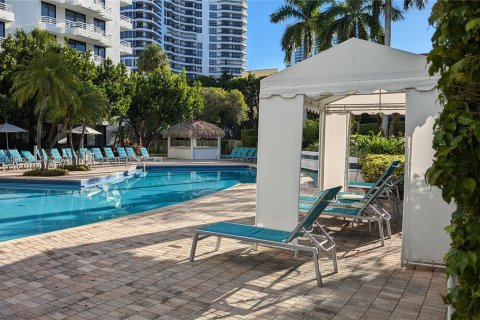 Copropriété à vendre à Aventura, Floride: 2 chambres, 98.66 m2 № 783414 - photo 4