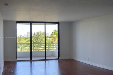 Copropriété à vendre à Aventura, Floride: 2 chambres, 98.66 m2 № 783414 - photo 15