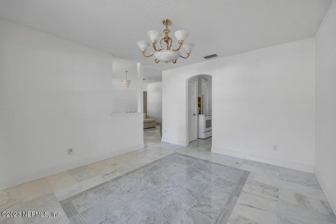 Villa ou maison à vendre à Jacksonville, Floride: 4 chambres, 269.23 m2 № 767128 - photo 8