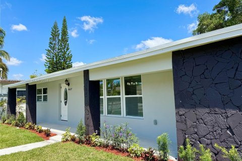 Villa ou maison à vendre à West Park, Floride: 5 chambres, 199.28 m2 № 1135205 - photo 4