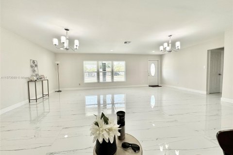 Villa ou maison à vendre à West Park, Floride: 5 chambres, 199.28 m2 № 1135205 - photo 14