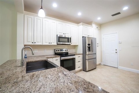 Townhouse in Winter Park, Florida 3 bedrooms, 156.26 sq.m. № 1337254 - photo 7