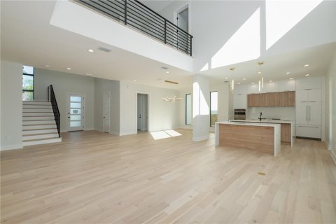 Villa ou maison à vendre à Tampa, Floride: 5 chambres, 325.16 m2 № 1337218 - photo 5