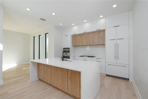 Casa en venta en Tampa, Florida, 5 dormitorios, 325.16 m2 № 1337218 - foto 11