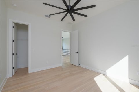 Casa en venta en Tampa, Florida, 5 dormitorios, 325.16 m2 № 1337218 - foto 18