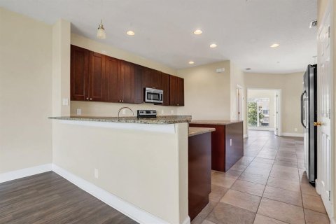 Adosado en venta en Saint Petersburg, Florida, 3 dormitorios, 189.89 m2 № 1302032 - foto 11