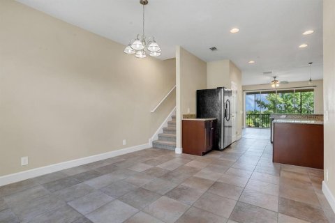 Adosado en venta en Saint Petersburg, Florida, 3 dormitorios, 189.89 m2 № 1302032 - foto 20