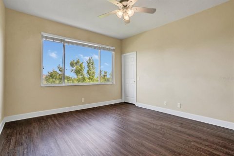 Adosado en venta en Saint Petersburg, Florida, 3 dormitorios, 189.89 m2 № 1302032 - foto 22