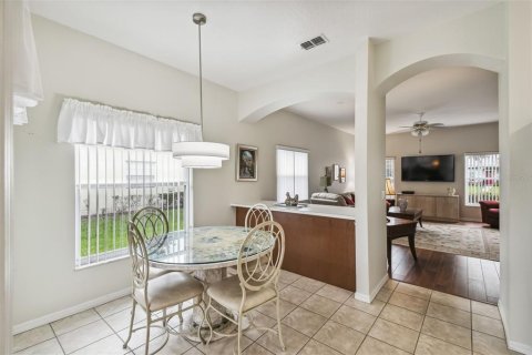 Duplex à vendre à Kissimmee, Floride: 2 chambres, 122.35 m2 № 1406434 - photo 15