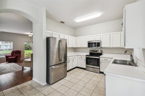 Duplex à vendre à Kissimmee, Floride: 2 chambres, 122.35 m2 № 1406434 - photo 11