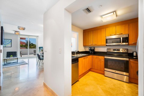 Condo in Miami Beach, Florida, 1 bedroom  № 981964 - photo 17