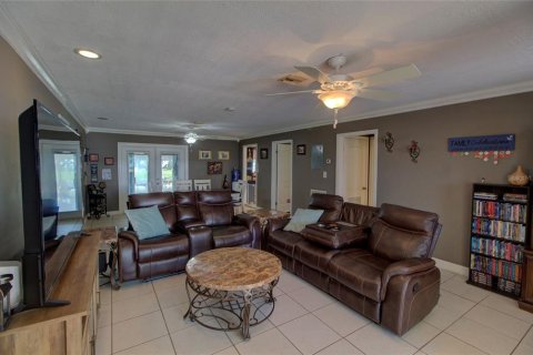 House in Okeechobee, Florida 4 bedrooms, 204.57 sq.m. № 1243306 - photo 12