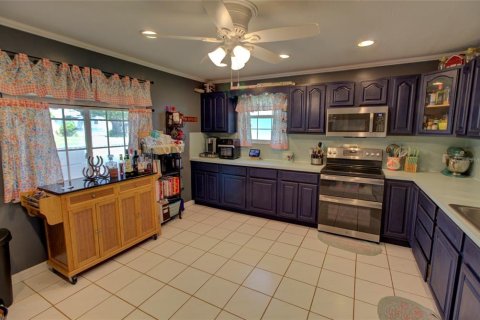 House in Okeechobee, Florida 4 bedrooms, 204.57 sq.m. № 1243306 - photo 18