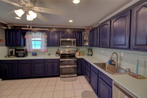 House in Okeechobee, Florida 4 bedrooms, 204.57 sq.m. № 1243306 - photo 22