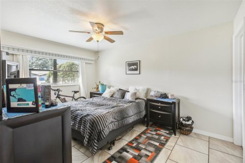 Condo in Port Richey, Florida, 2 bedrooms  № 1444321 - photo 13