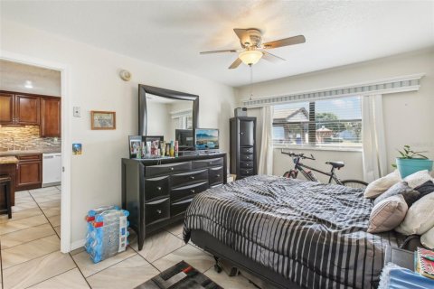 Condo in Port Richey, Florida, 2 bedrooms  № 1444321 - photo 15