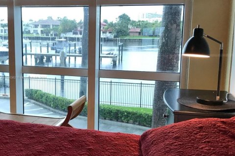 Copropriété à vendre à Hallandale Beach, Floride: 2 chambres, 103.31 m2 № 1155228 - photo 19