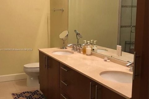 Copropriété à vendre à Hallandale Beach, Floride: 2 chambres, 103.31 m2 № 1155228 - photo 15