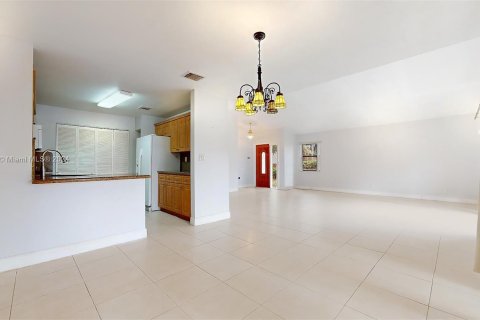 Townhouse in Miami, Florida 2 bedrooms, 124.02 sq.m. № 1410959 - photo 25