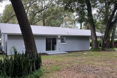 House in Tampa, Florida 3 bedrooms, 111.2 sq.m. № 1362074 - photo 6