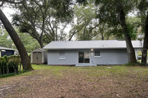 House in Tampa, Florida 3 bedrooms, 111.2 sq.m. № 1362074 - photo 2