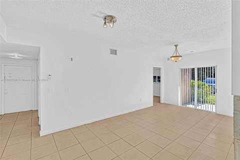 Copropriété à vendre à Davie, Floride: 2 chambres, 87.51 m2 № 1372425 - photo 16