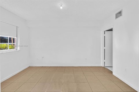 Copropriété à vendre à Davie, Floride: 2 chambres, 87.51 m2 № 1372425 - photo 15