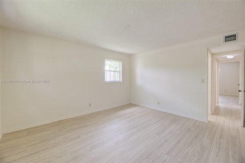 Copropriété à vendre à Davie, Floride: 2 chambres, 91.97 m2 № 1332006 - photo 20