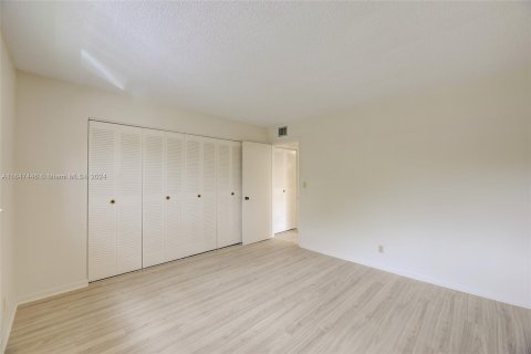 Copropriété à vendre à Davie, Floride: 2 chambres, 91.97 m2 № 1332006 - photo 24