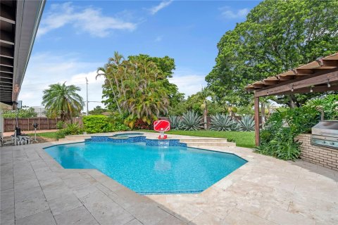 Casa en venta en Miami, Florida, 4 dormitorios, 219.62 m2 № 1332045 - foto 30