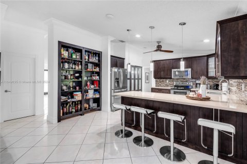 Villa ou maison à vendre à Miami, Floride: 4 chambres, 219.62 m2 № 1332045 - photo 11